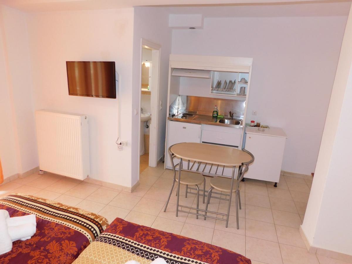 Elatos Apartments Клитория Екстериор снимка